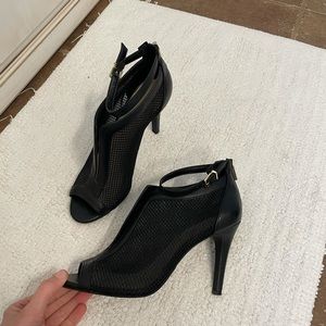 Jessica Simpson. Heels. Sz9